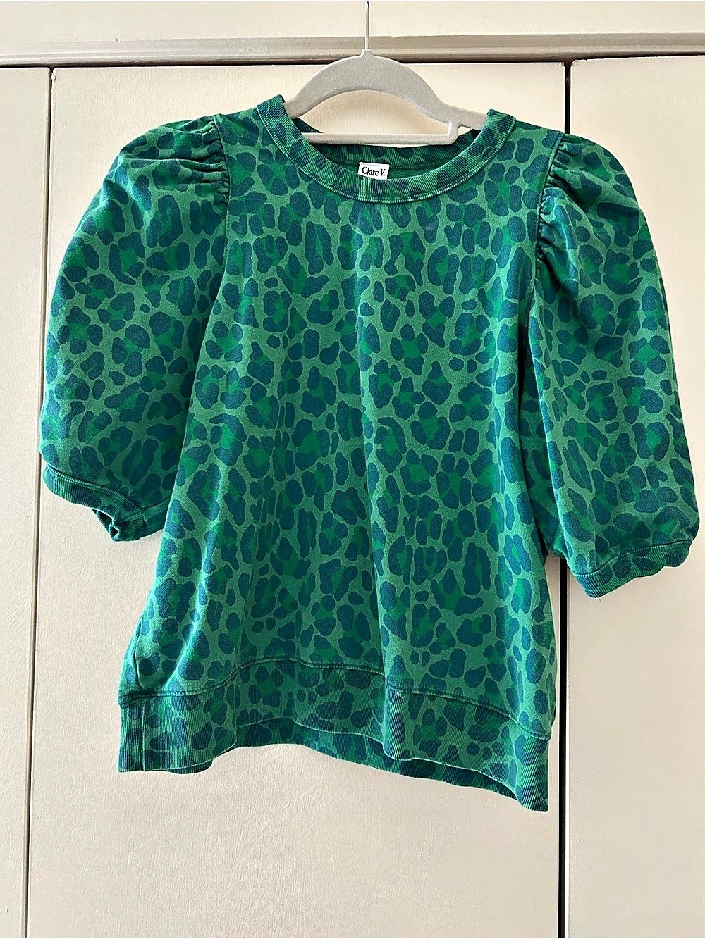 Clare V. Puff Sleeve Sweatshirt. Animal Print Green & Blue Size XS